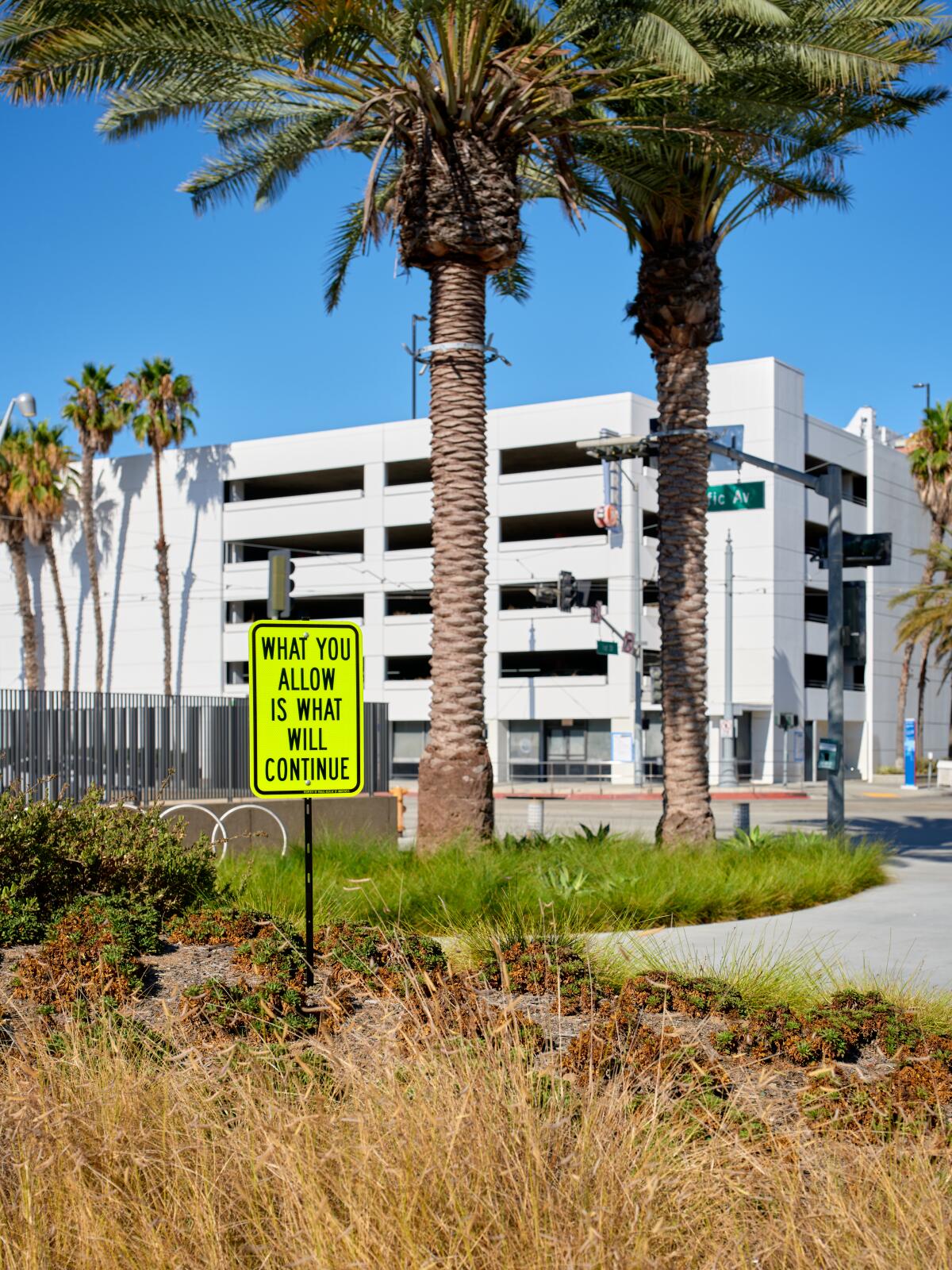 Art installation by Olivia Steele, part of the 2023 edition of Long Beach Walls and Art Renzei.