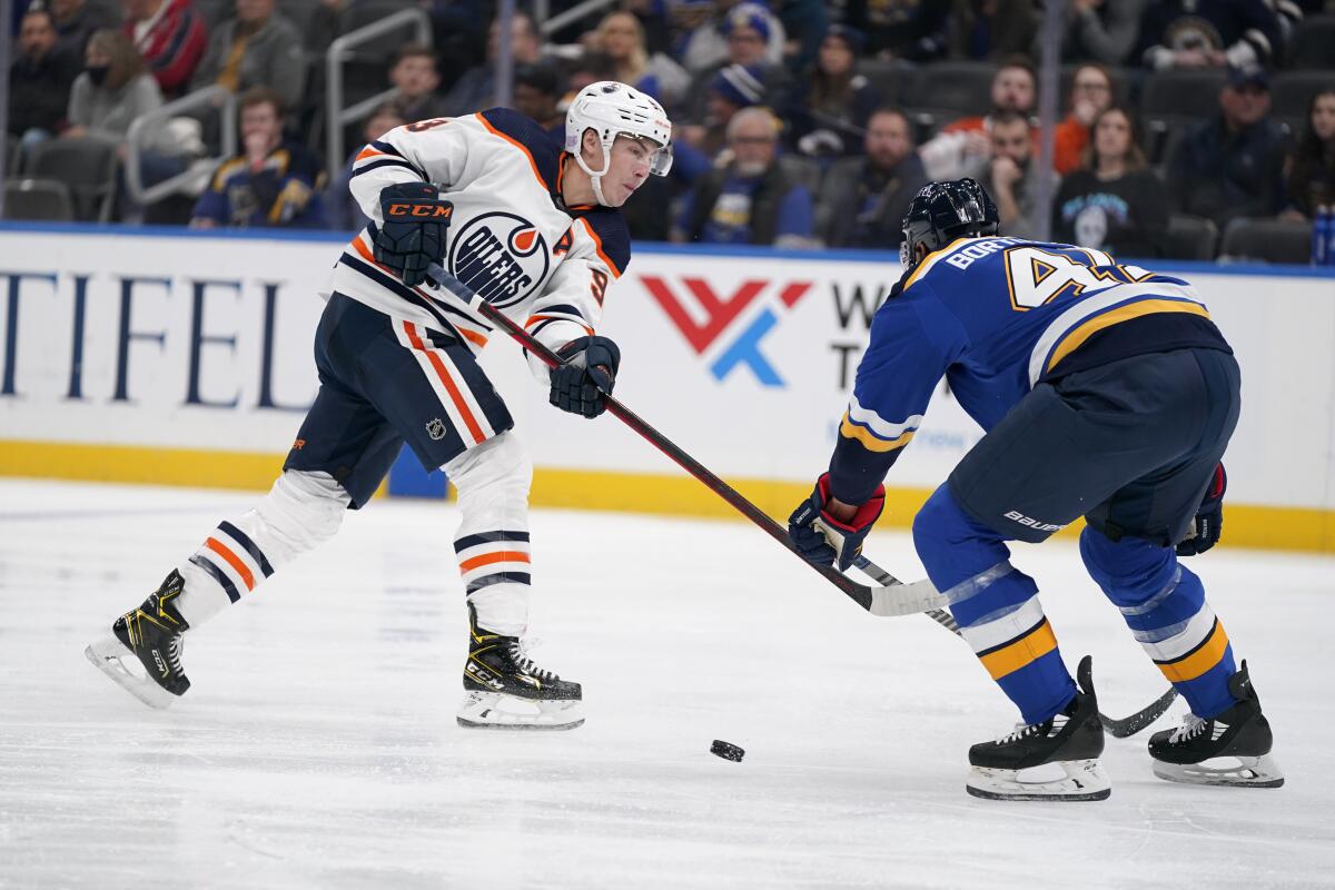 Oilers' Yamamoto scores in last minute in 5-4 win over Blues - The