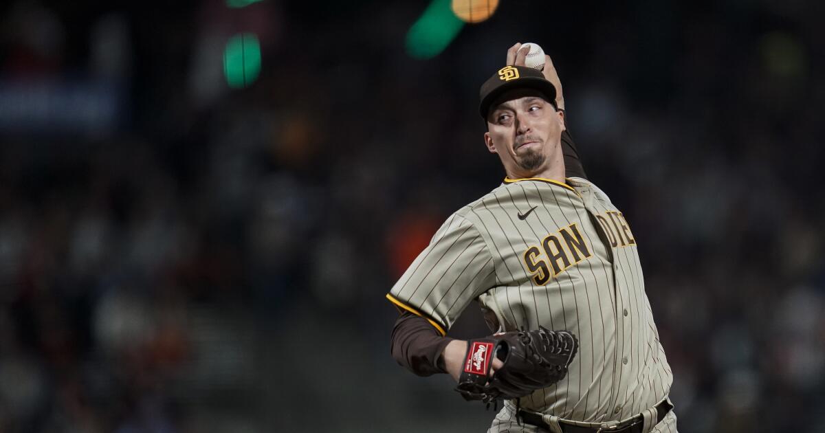 Snell's strong outing, Grisham's HR lead Padres past Giants