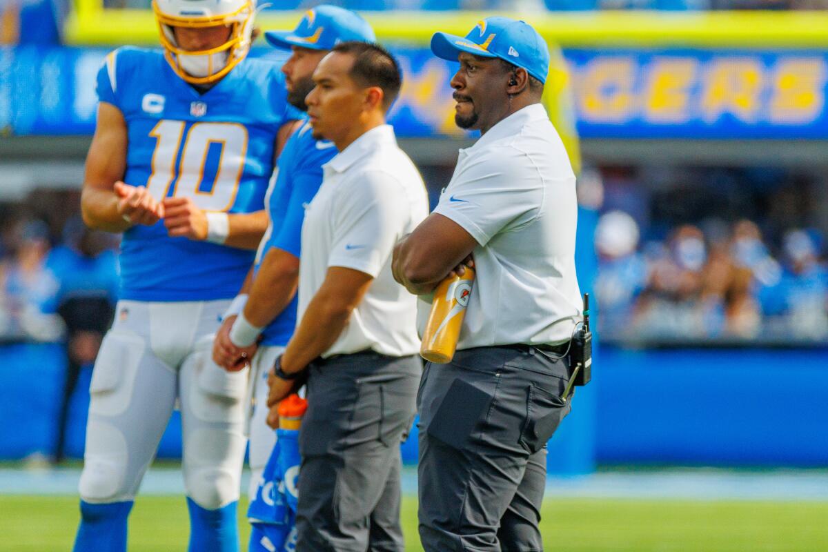 Chargers help lead NFL's diversity program in sports medicine