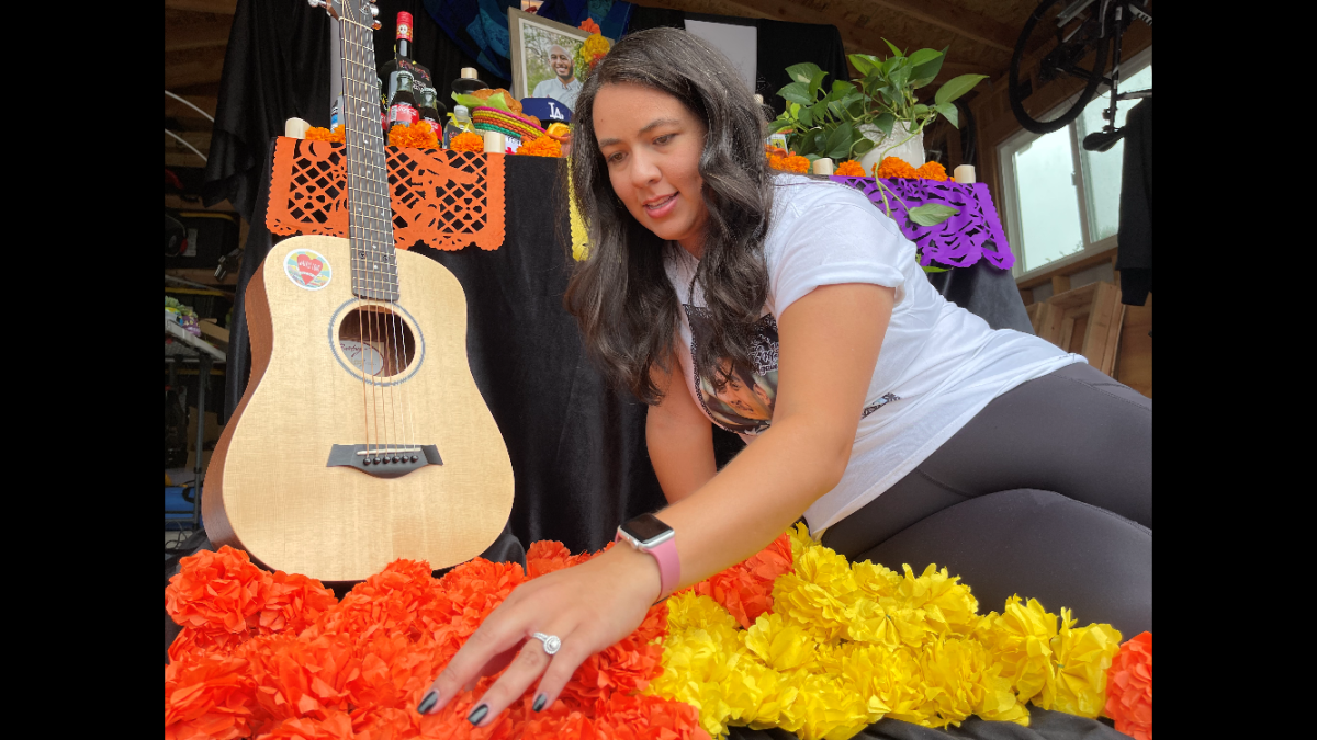 Illian Herrera-Fifita finalmente hace su primer altar a nombre de su esposo y primo.