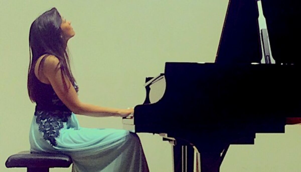 Pianist Alevtyna Dobina