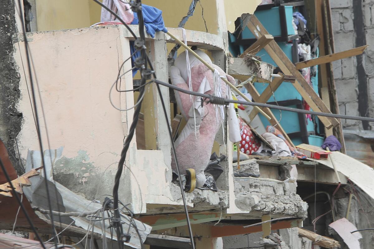 Esta fotografía muestra una vivienda destrozada por una explosión 