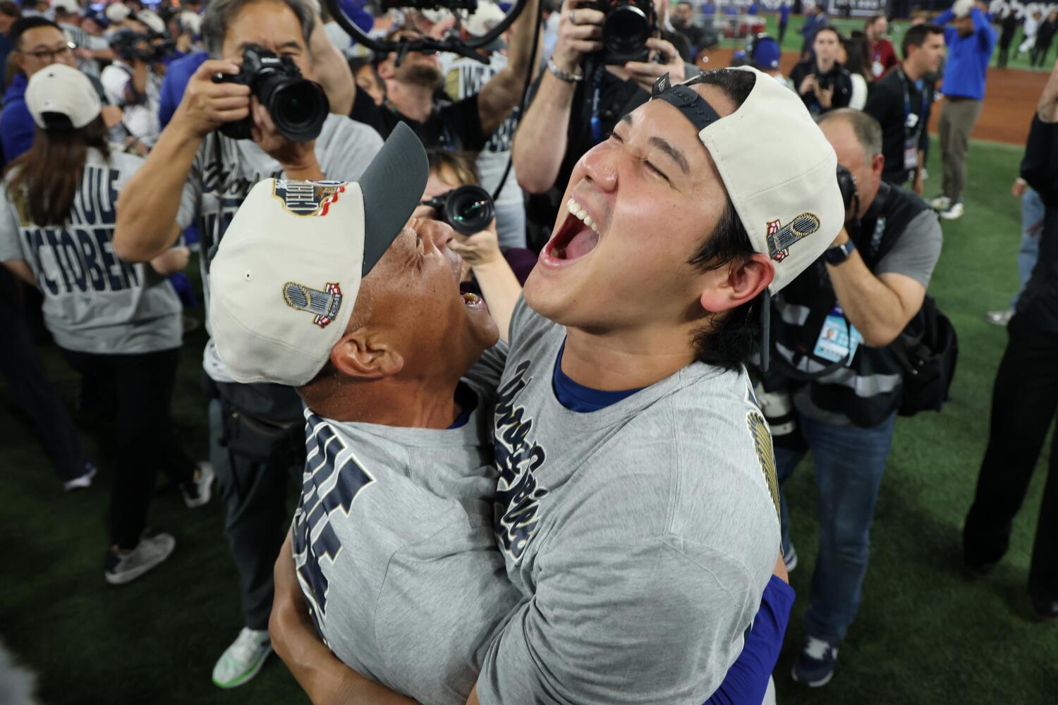 ‘I am simply actually elated.’ How Dave Roberts helped the Dodgers dig deep to win World Sequence ‘I am simply actually elated.’ How Dave Roberts helped the Dodgers dig deep to win World Sequence