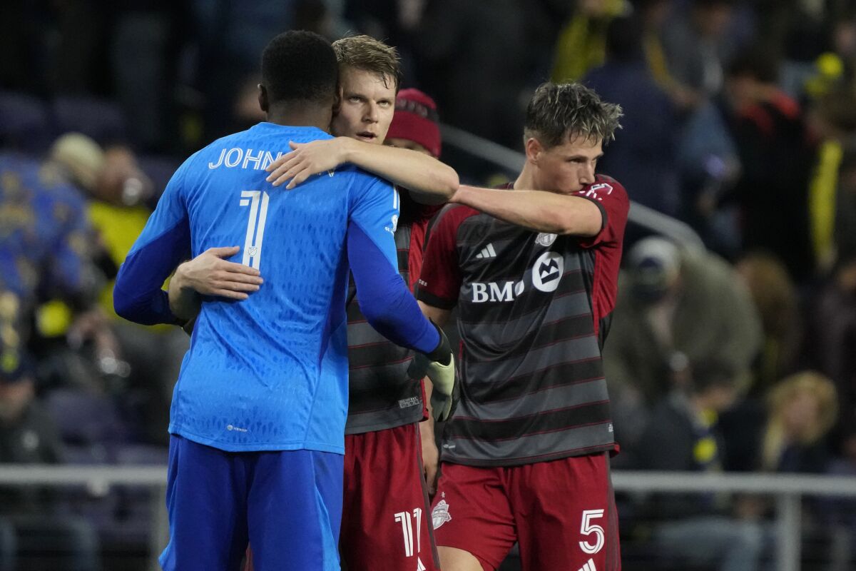 Toronto FC sign U.S. international goalkeeper Sean Johnson