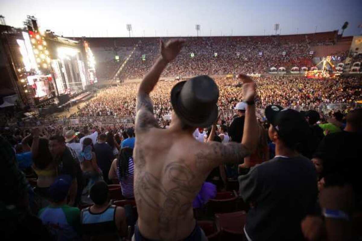 The Electric Daisy Carnival at the Coliseum drew 185,000 participants. The overdose death of one led to a rave moratorium.