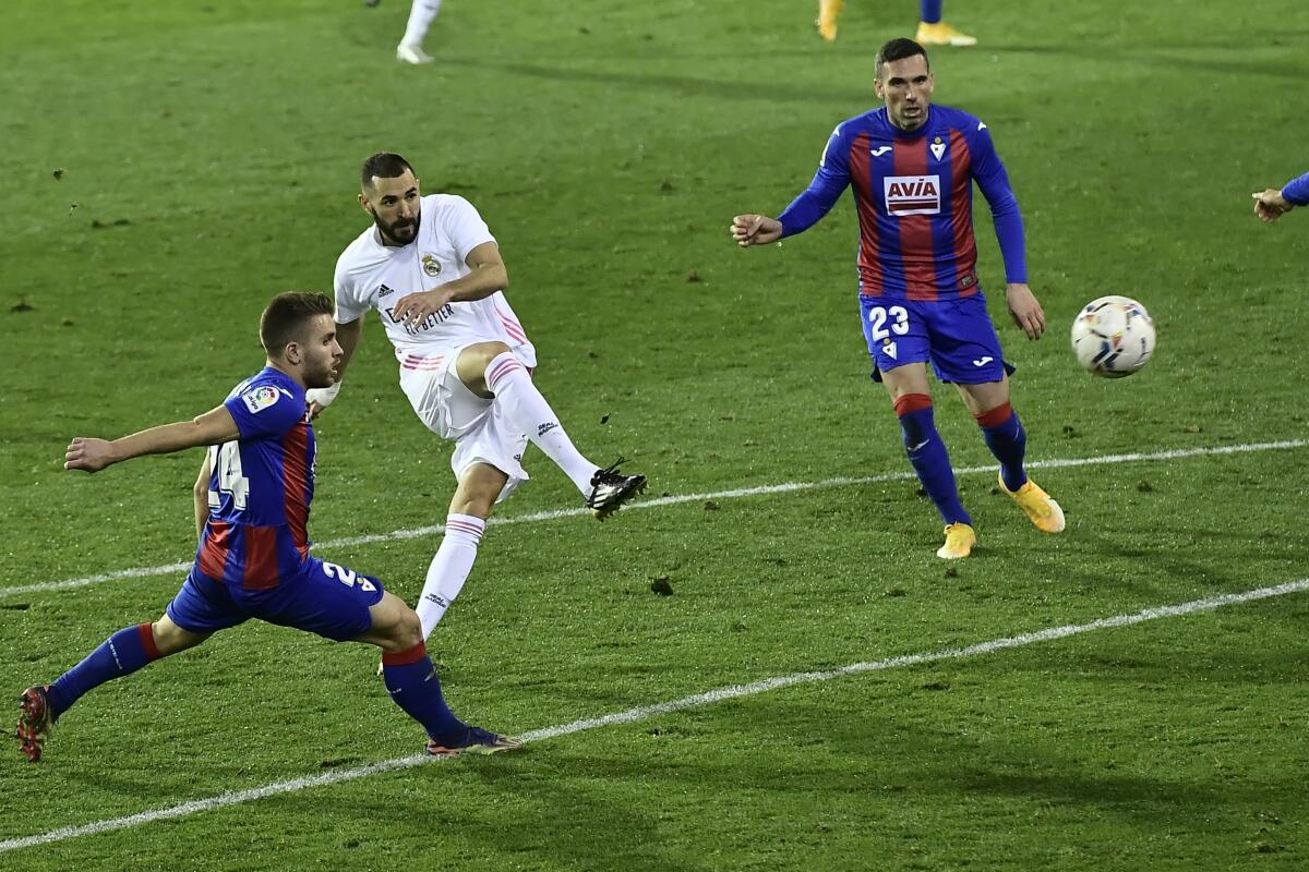 Real Madrid vence al Eibar y comparte liderato con Atlético