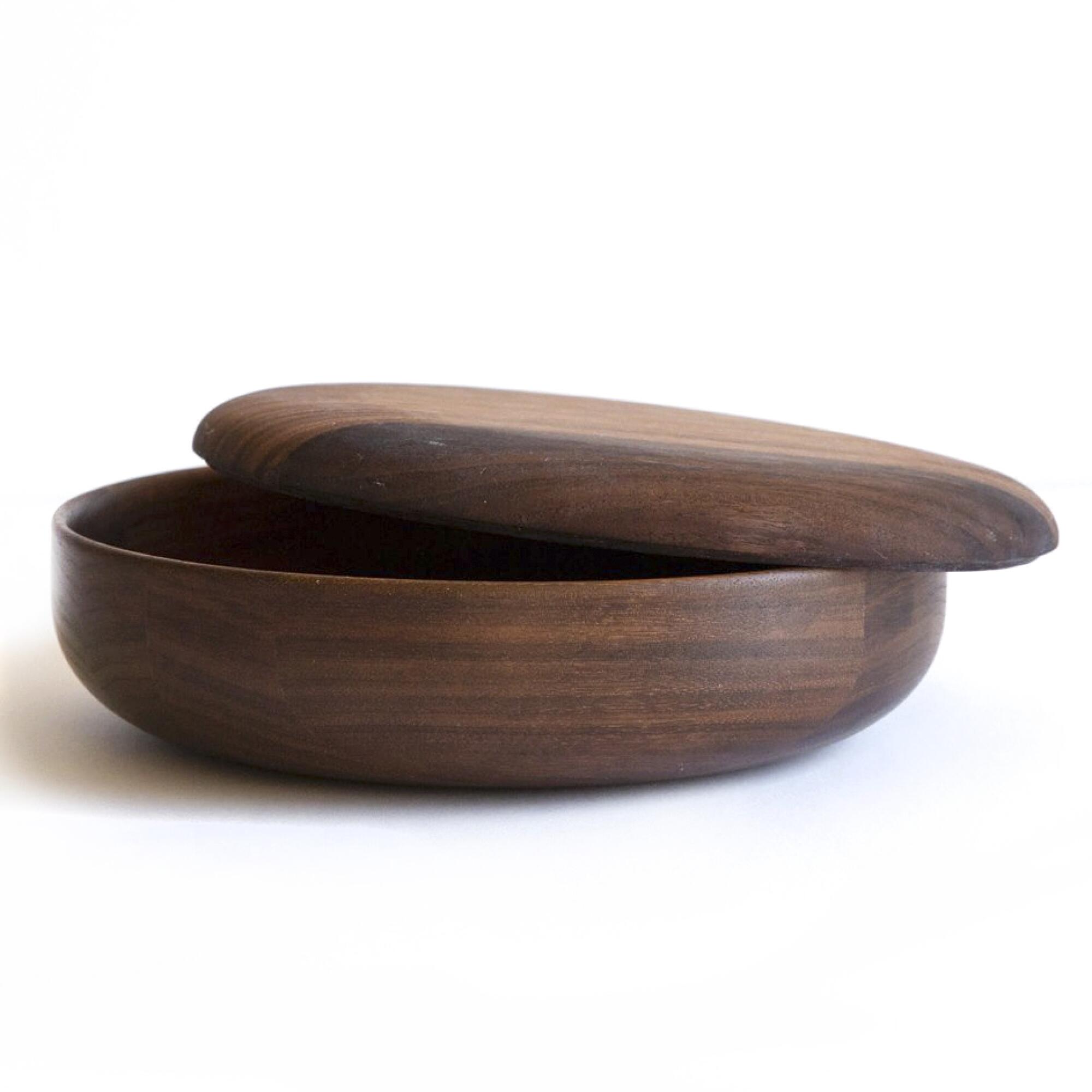 Kalon Studio maple bowl with lid 