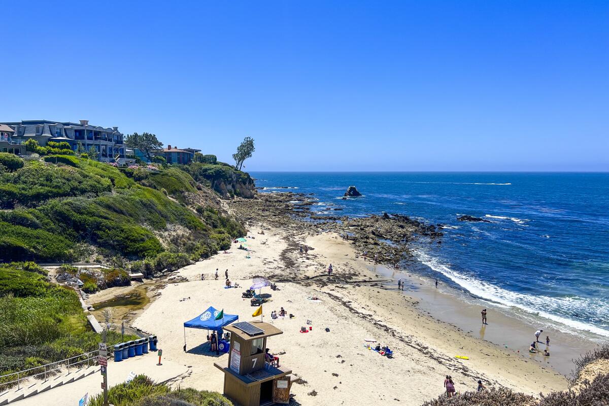A view of Little Corona Del Mar beach from the walking path that leads into the ocean.