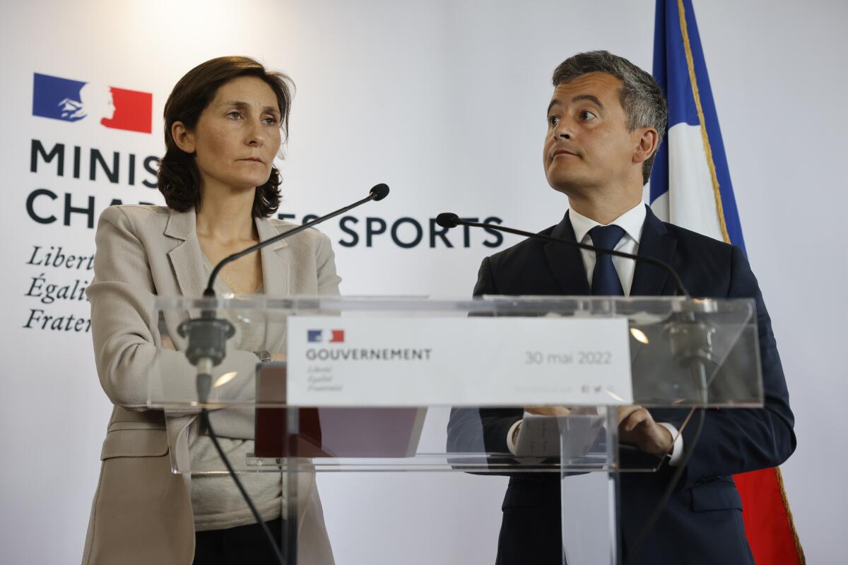 La ministra del Deporte, Amélie Oudéa-Castéra, y el ministro del Interior de Francia, Gerald Darmanin, 