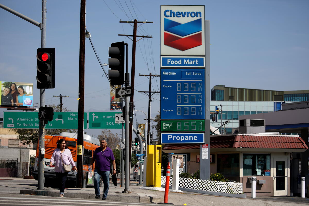 Gas prices highlight California's energy vulnerabilities - Los Angeles Times