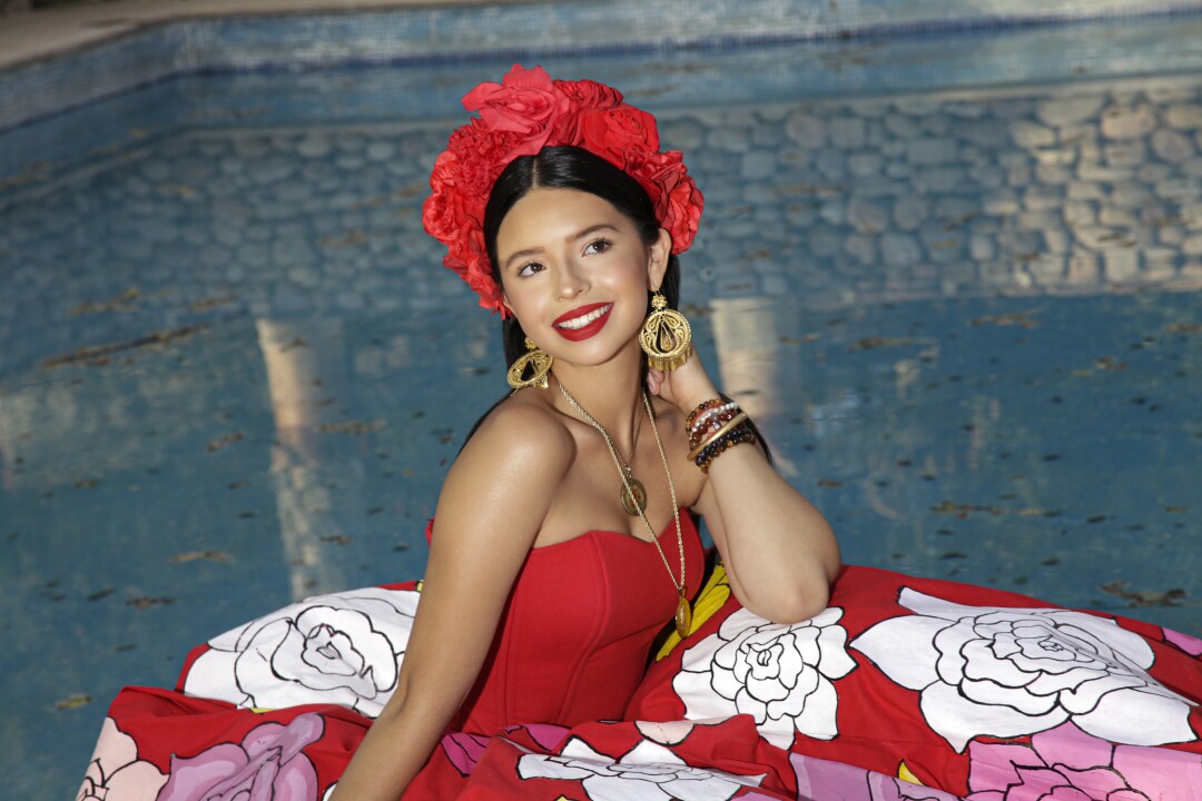 Angela Águilar siente que las nuevas generaciones necesitan de buena música y sobre todo que sea honesta.