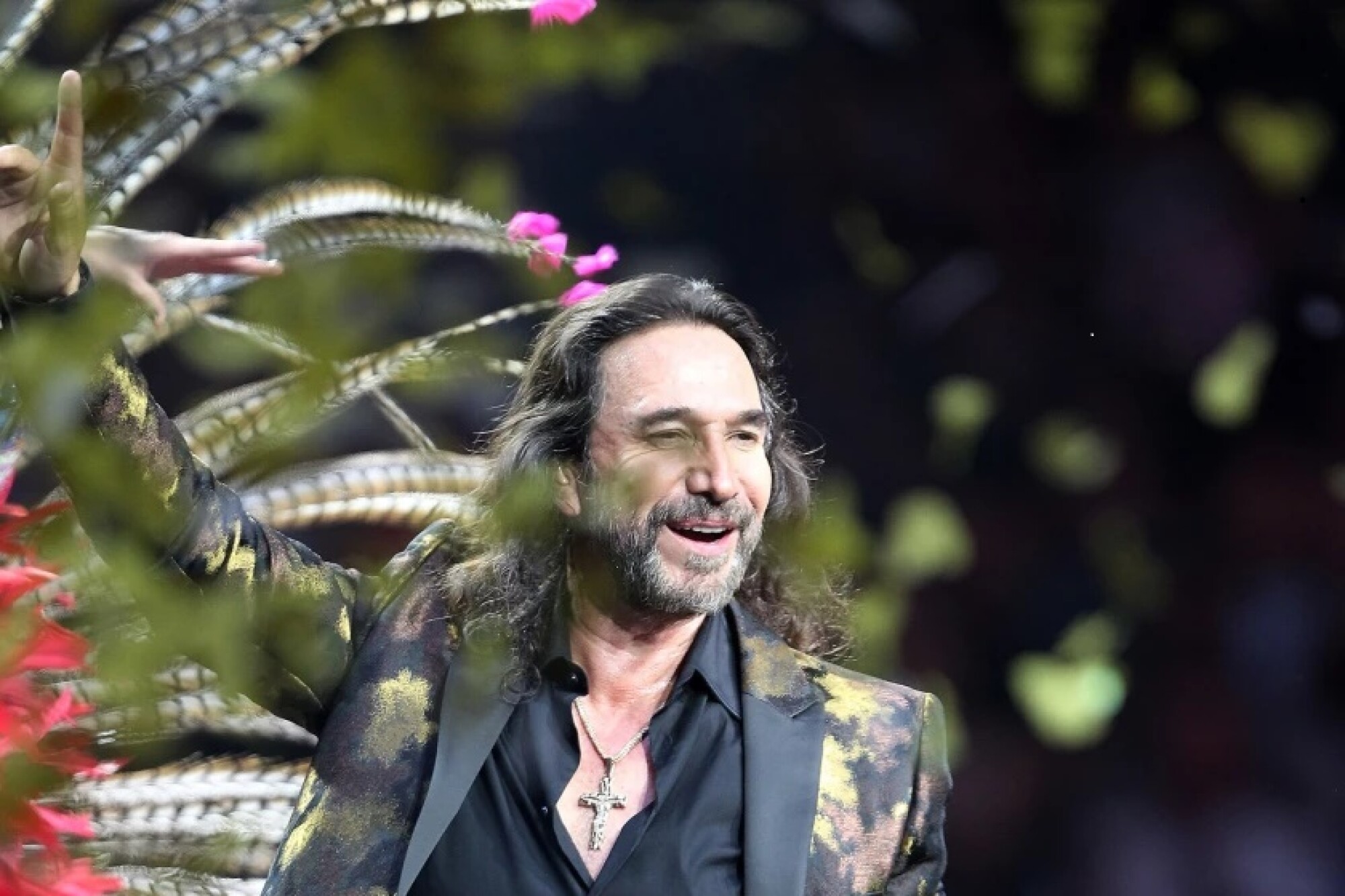 Marco Antonio Solis durante el concierto