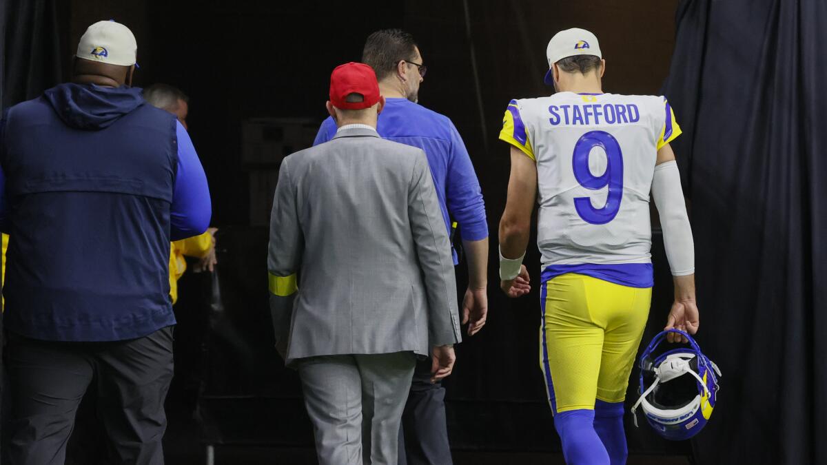 Rams News: It's not time to commit to Matthew Stafford past 2022 yet - Turf  Show Times