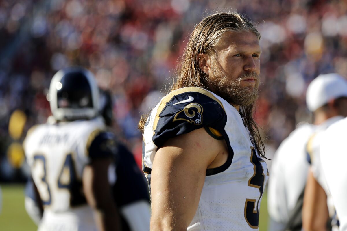 Rams outside linebacker Clay Matthews will be out at least a month after suffering a broken jaw.
