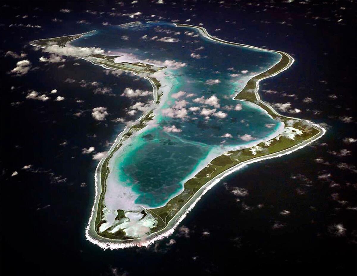 Trump slams U.K. deal to hand over Chagos Islands after he previously backed it - Los Angeles Times