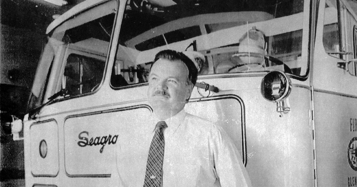 He was both fire captain and prolific arsonist. His novel put him in prison