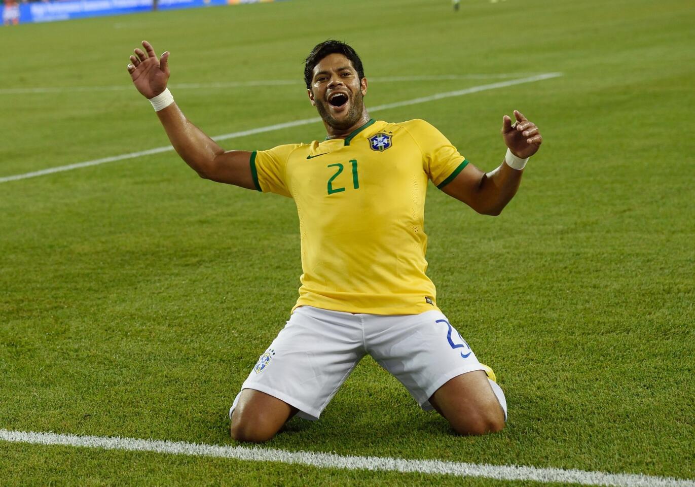 Brazil's Hulk (21) celebrates after scoring a goal during the friendly match between the USA and Brazil September 8, 2015 at Gillette Stadium in Foxborough, Massachusetts. AFP PHOTO/DON EMMERTDON EMMERT/AFP/Getty Images ** OUTS - ELSENT, FPG - OUTS * NM, PH, VA if sourced by CT, LA or MoD **