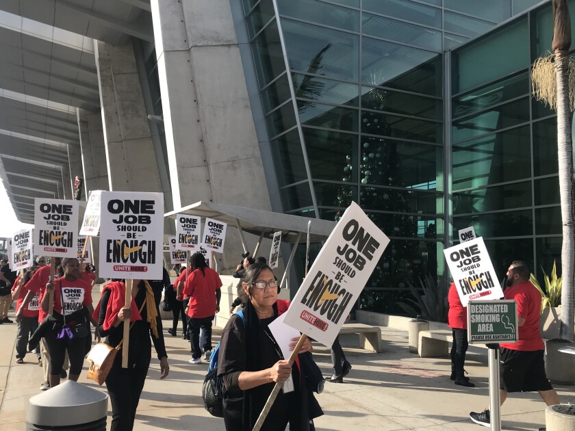 Airline Catering Workers Protest At San Diego International Airport Amid Holiday Travel The San Diego Union Tribune