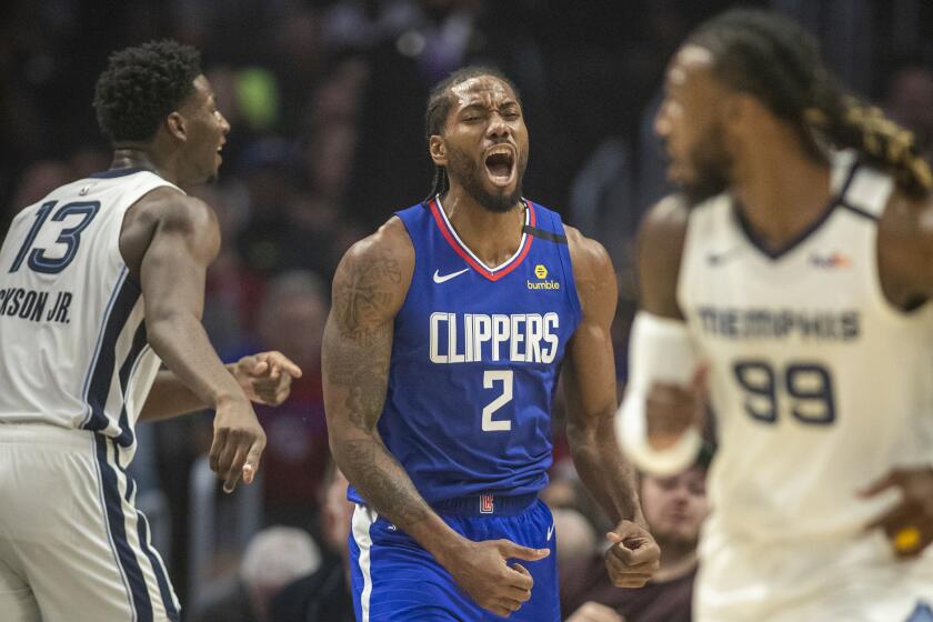 LOS ANGELES, CALIF. -- SATURDAY, JANUARY 4, 2020: Clippers forward Kawhi Leonard shouts in frustration after a failed drive against the Memphis Grizzlies in the first half at the Staples Center in Los Angeles, Calif., on Jan. 4, 2020. (Allen J. Schaben / Los Angeles Times)
