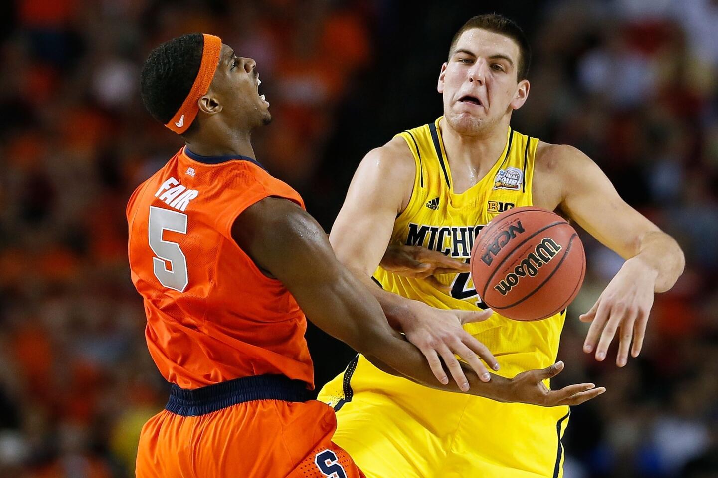 Michigan 61, Syracuse 56