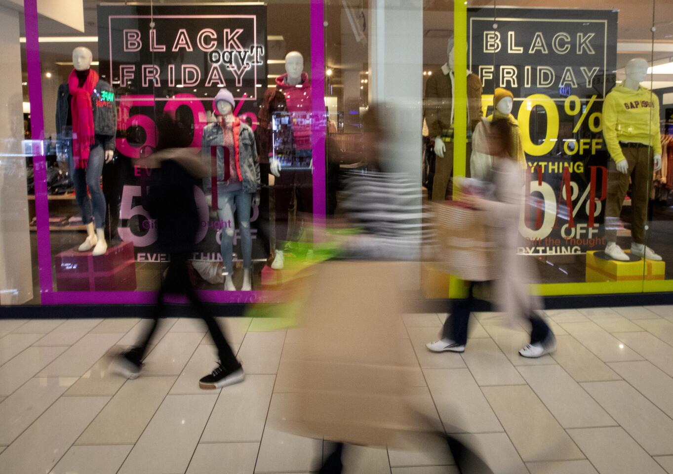 Black Friday at Glendale Galleria