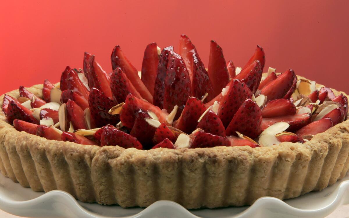 Strawberry tart with raspberry-orange glaze