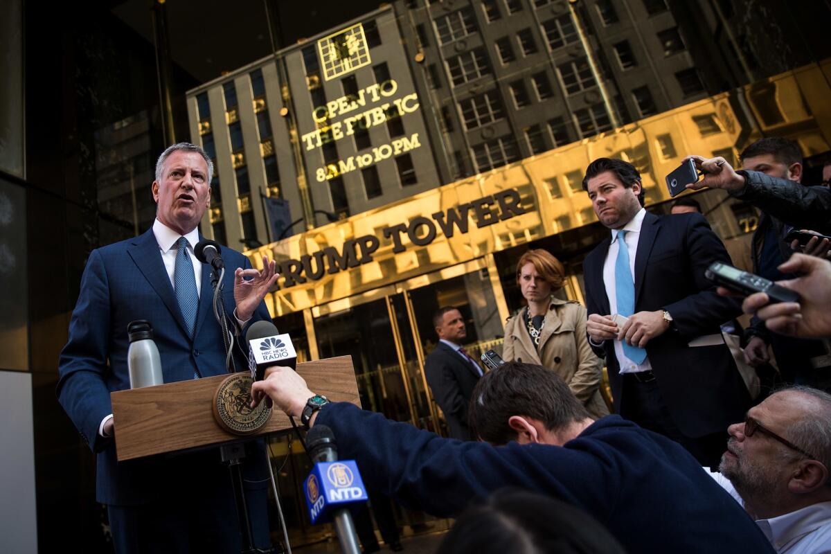 New York City mayor Bill de Blasio speaks to the press in front of Trump Tower after his meeting with president-elect Donald Trump, November 16, 2016 in New York City.