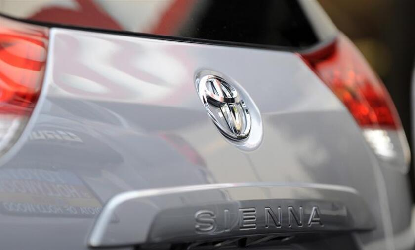 Vista de un Sienna minivan, el viernes 16 de abril de 2010, en un concesionario de Toyota en Hollywood, California, EEUU. EFE/Archivo