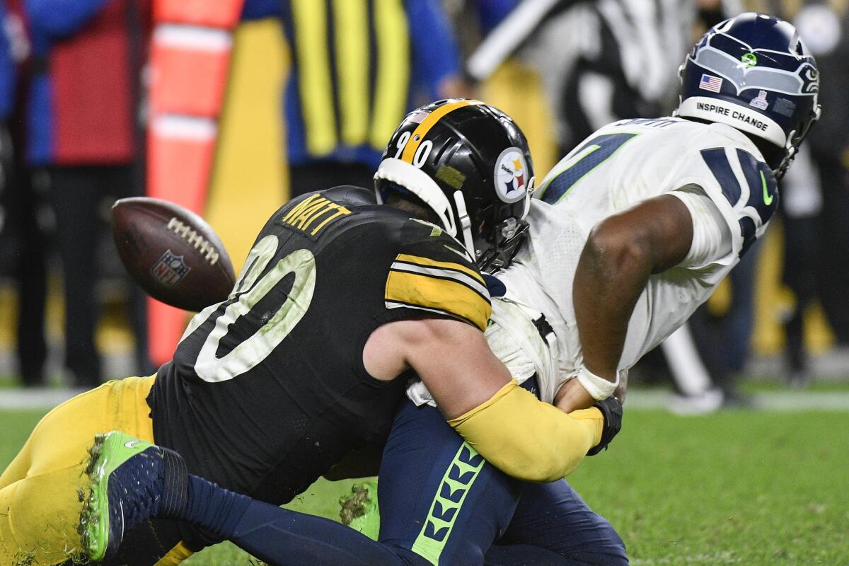 Smith's late miscue leads to Seahawks' loss against Steelers - The