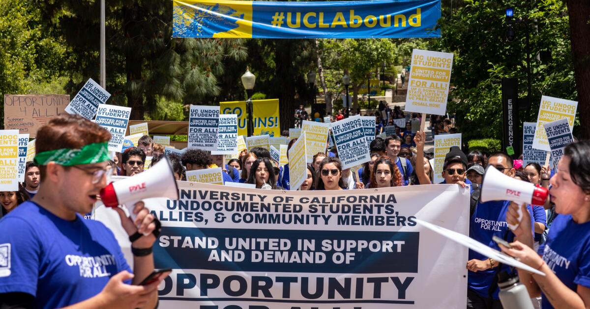 UC, CSU wary of bill allowing them to hire undocumented students