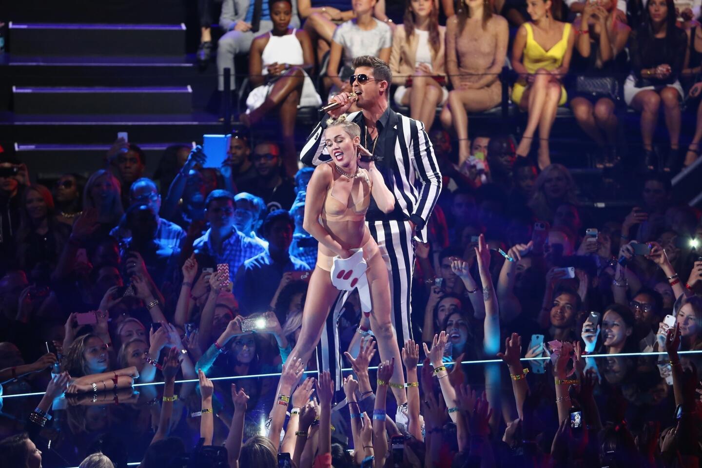 Miley Cyrus | VMA performance | 2013