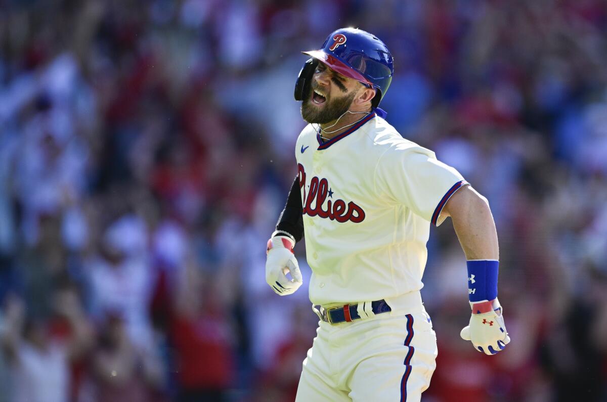 Bryce Harper returns to Phillies, but goes hitless as Dodgers