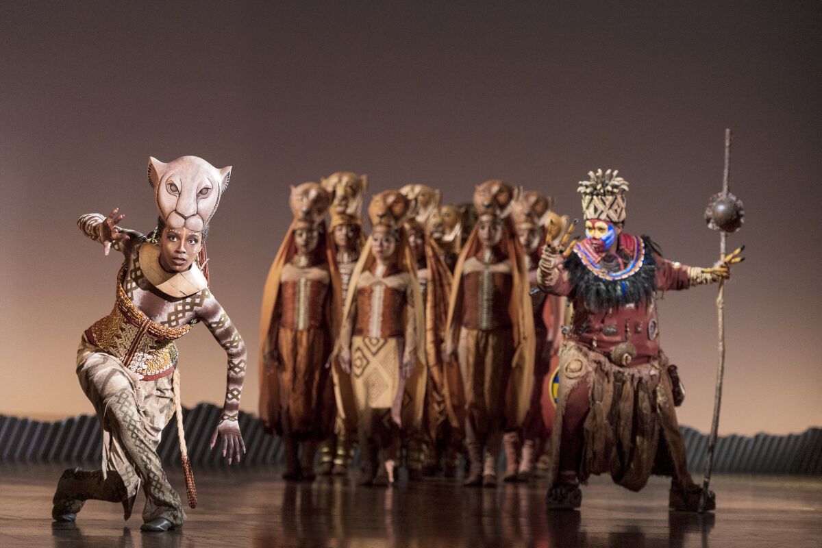 "The Lion King" de Disney se presenta el Pantages de Hollywood.