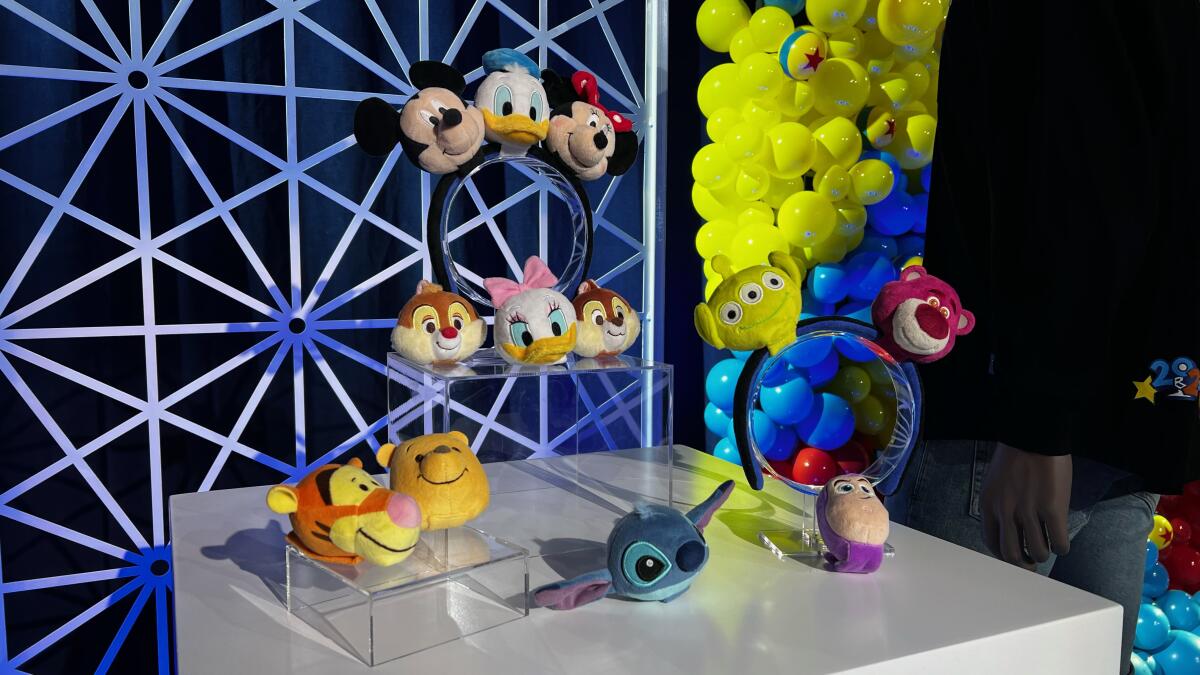 Disneyland inauguró hoy su nueva atracción Pixar Fest, inspirada en los personajes de sus películas animadas