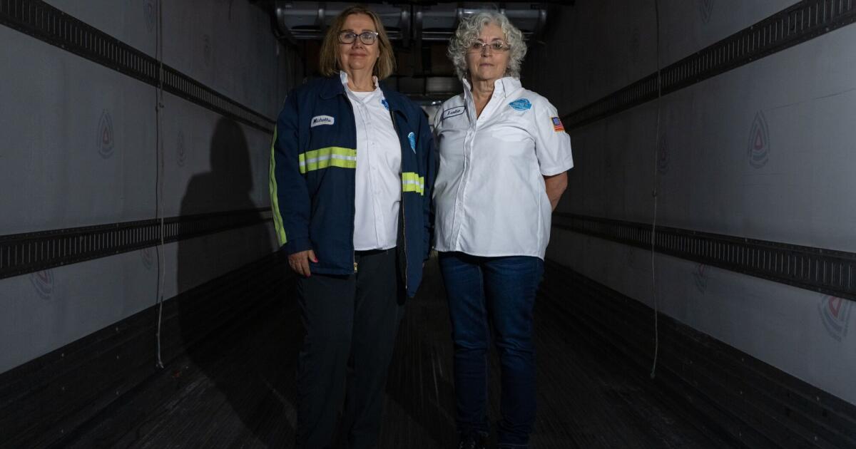 O salário inicial de US$ 115.000 do Walmart coloca mulheres na direção de caminhões com escassez na indústria