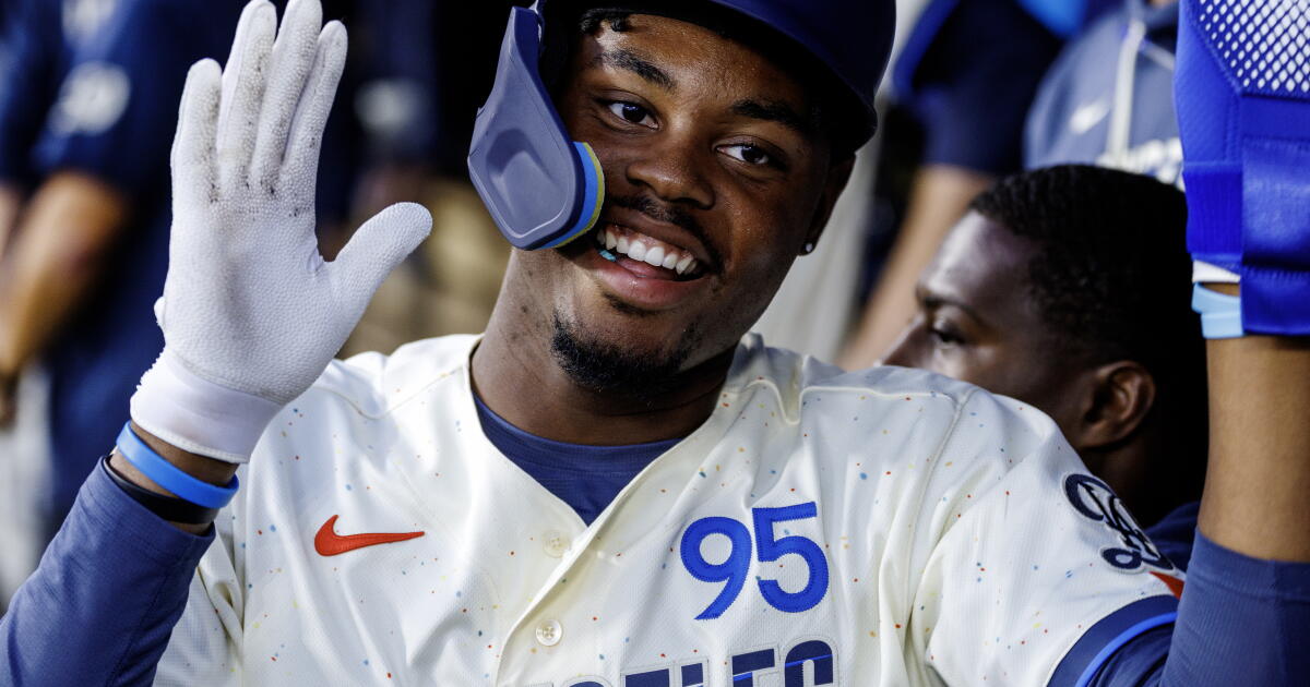 The Dodgers’ Josue De Paula can hit. Now he’s out to prove he can play defense, too The Dodgers’ Josue De Paula can hit. Now he’s out to prove he can play defense, too