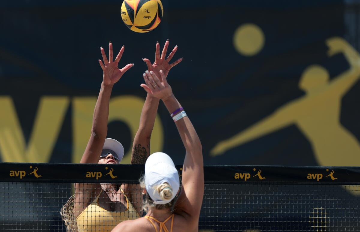 হান্টিংটন বিচ ওপেনে অলিম্পিক প্রিভিউ জিতেছে কানাডিয়ান হুমানা পেরেডেস এবং উইলকারসন হান্টিংটন বিচ ওপেনে অলিম্পিক প্রিভিউ জিতেছে কানাডিয়ান হুমানা পেরেডেস এবং উইলকারসন