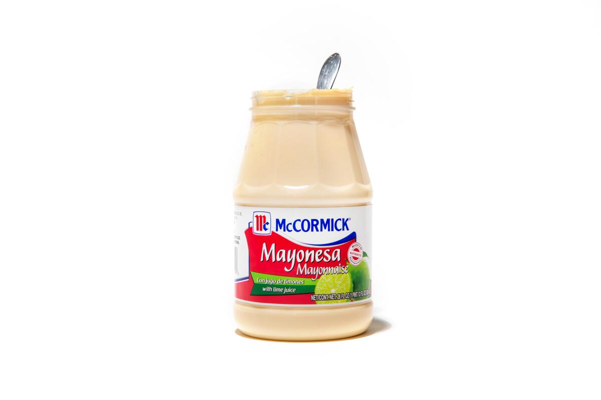 A jar of McCormick's Mayonesa.