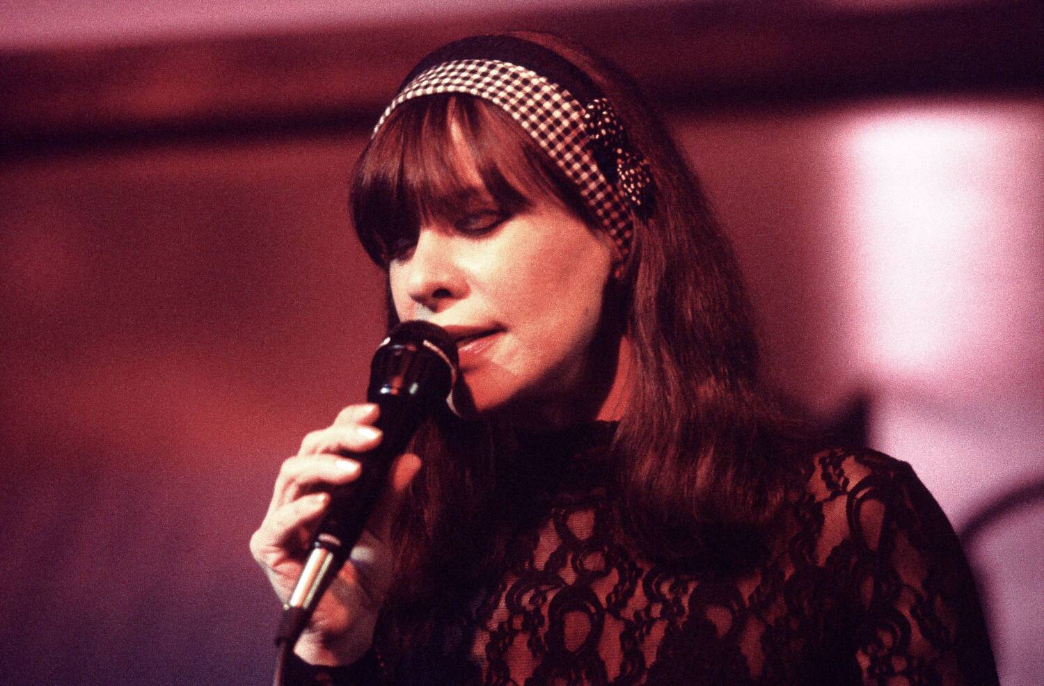 Astrud Gilberto, Brazilian singer who gave us 'The Girl From Ipanema,' dies at 83
