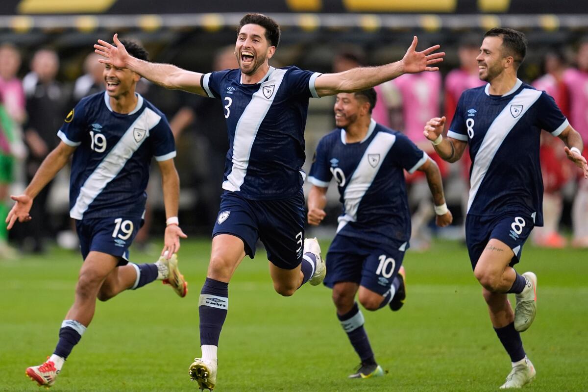 Guatemala defender Nicolás Samayoa (3) celebrates r)