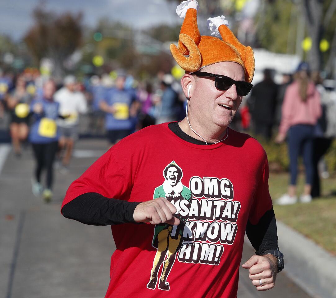 Photo Gallery: 25th annual Thanksgiving Day Run & Food Drive in La Canada