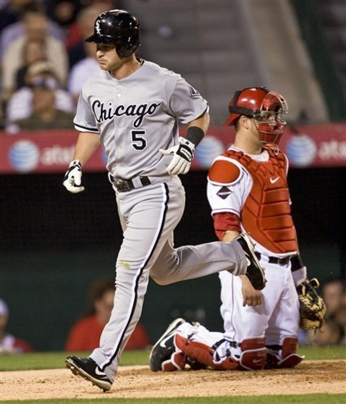 The Angels beat the White Sox 4-2.