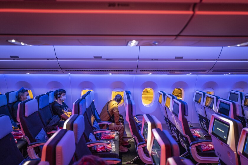 Airlines Announce New Coronavirus Mask Requirement On Planes Los Angeles Times