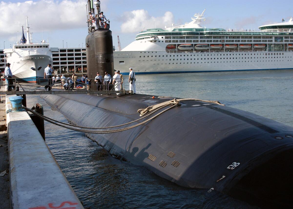 Miami (SSN 755) arrives in Fort Lauderdale, Fla.