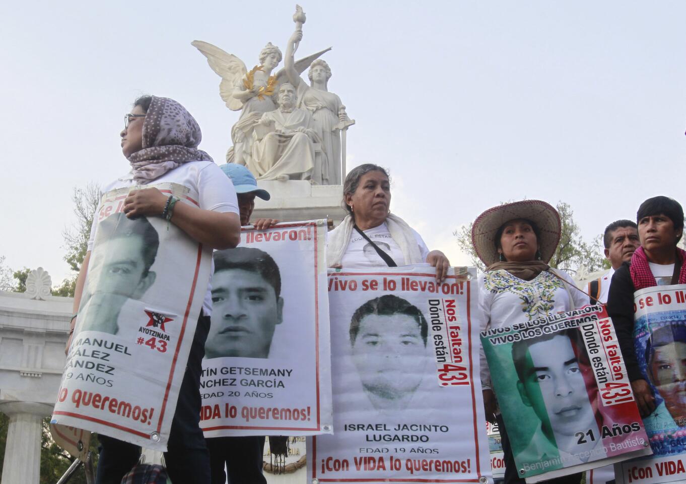Marcha por los 43 desaparecidos de Ayotzinapa
