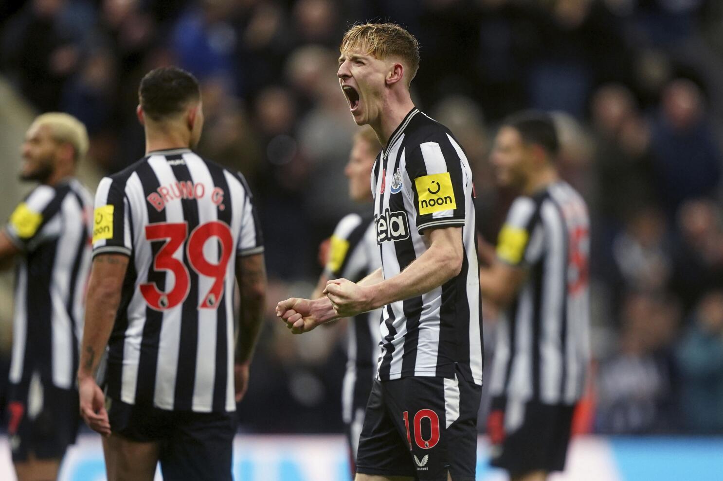 Champions League: Newcastle overpowers PSG 4-1