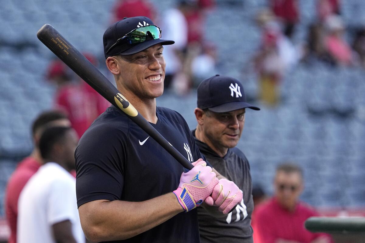 Aaron Judge reaches nine-year deal to remain with Yankees - Los Angeles  Times