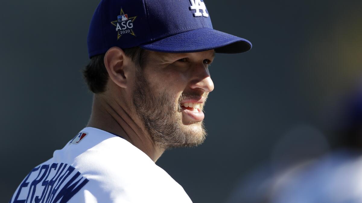 Smith: Dodgers' Kershaw puts aside star status at baseball clinic