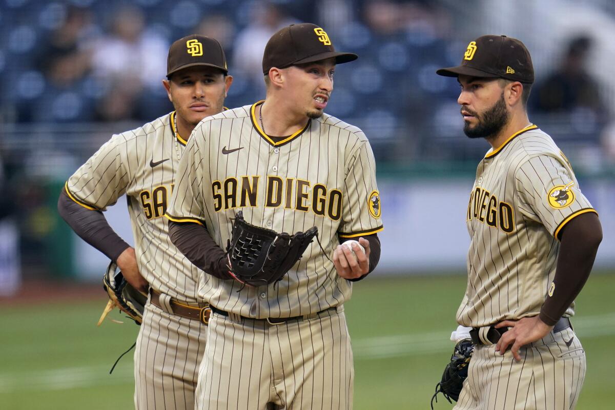 Pirates chase Snell in 1st inning, beat Padres 8-4 - The San Diego